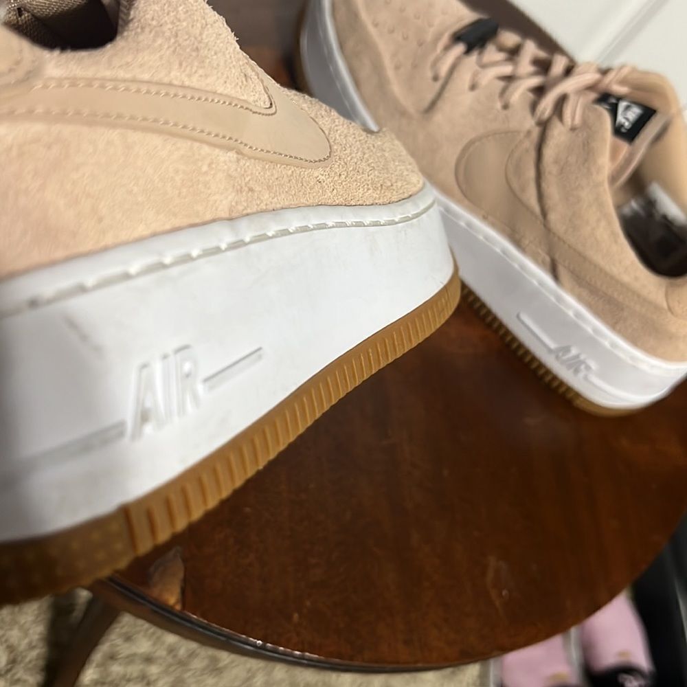 đ„đ„ NIKE AIR FORCEâ 1 Sage WomenâsâSuede Platform Shoes - Sz 6.5 - EXCELLENT - Picture 9 of 13